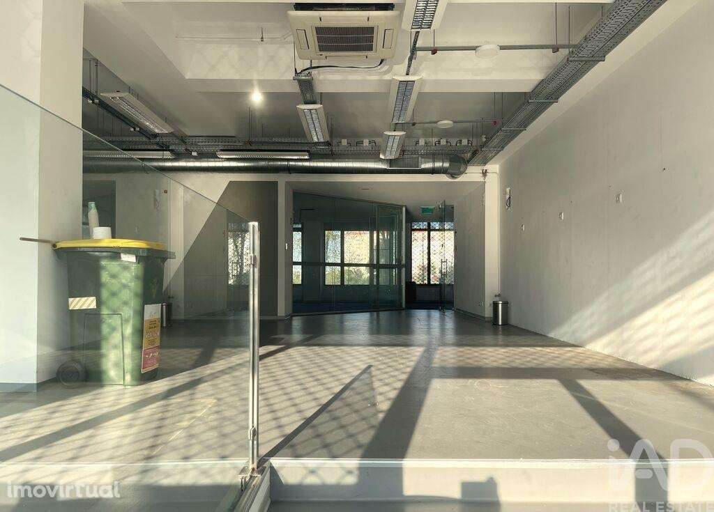 Loja / Estabelecimento Comercial em Areeiro de 224,00 m2 - Grande imagem: 2/8