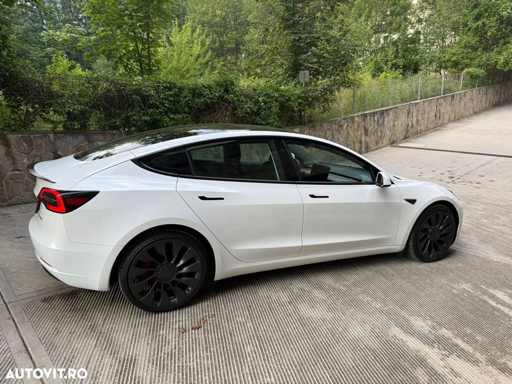 Tesla Model 3 Performance - 16