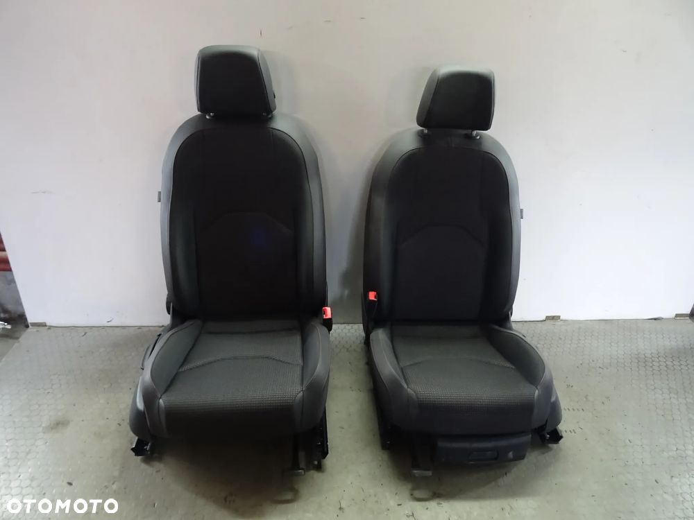 fotele kanapa boczki Seat Leon 5F III Kombi LIFT czesci
