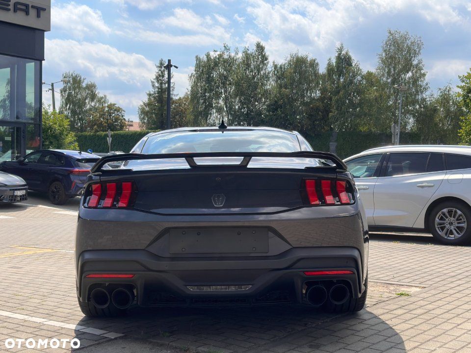 Ford Mustang - 6