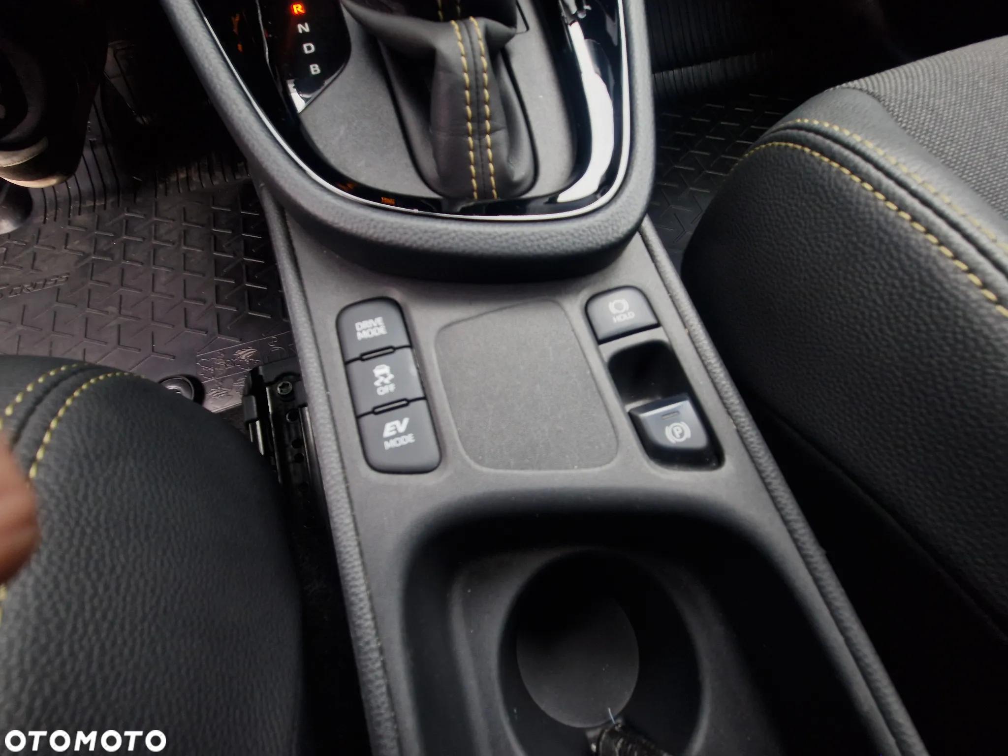 Toyota Yaris Cross Hybrid 1.5 Executive - 39