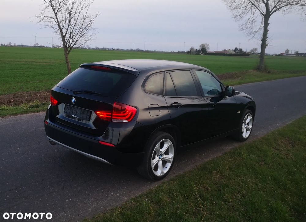 BMW X1 sDrive18d - 11