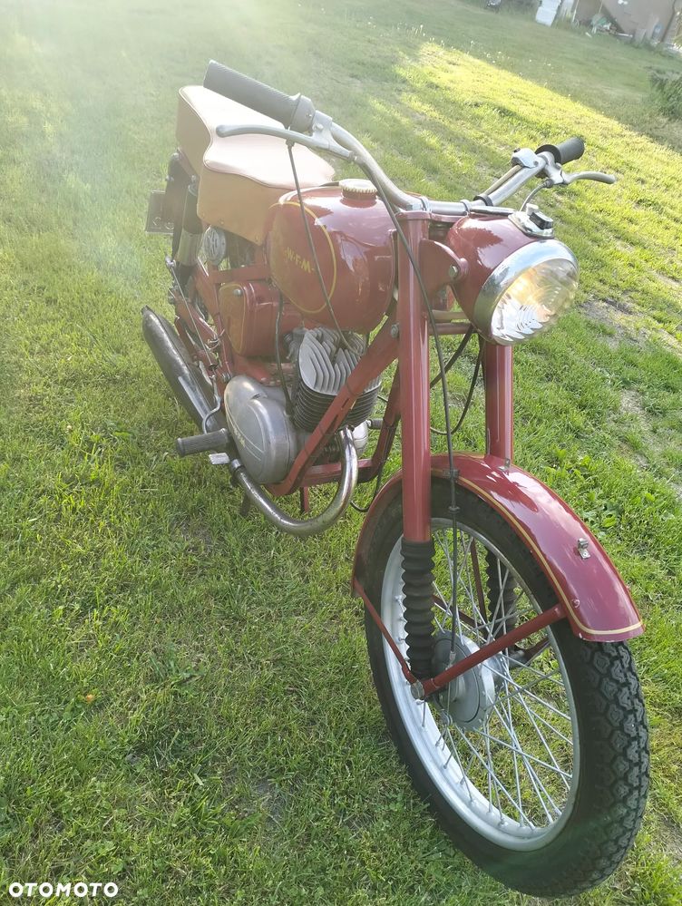 WFM M - 9