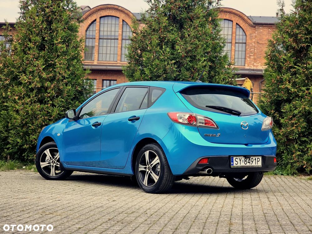 Mazda 3 1.6 Exclusive + - 3