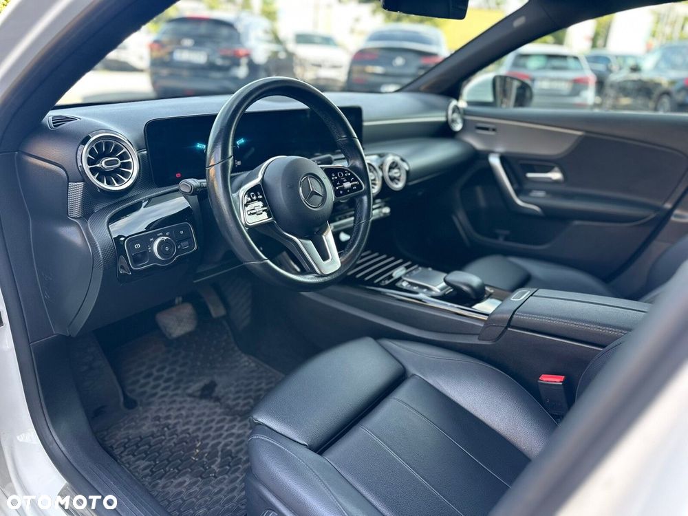 Mercedes-Benz Klasa A 180 Progressive 7G-DCT - 9