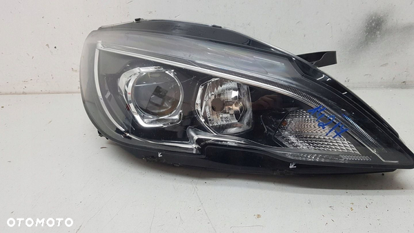 LAMPA REFLEKTOR PRZÓD PRZEDNI PRAWY SOCZEWKA LED Peugeot 308 II T9 LIFT