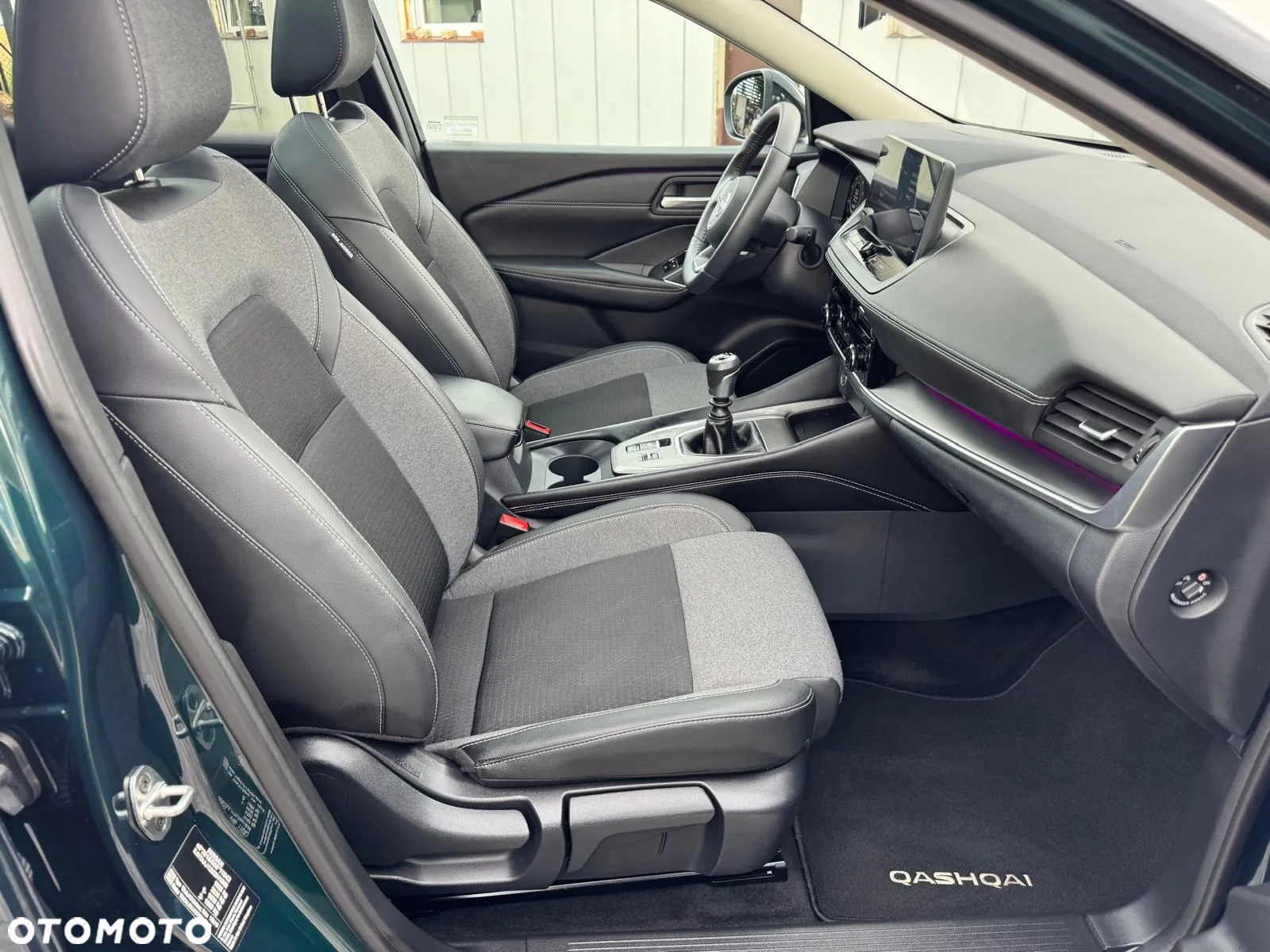 Nissan Qashqai 1.3 DIG-T mHEV N-Connecta - 19