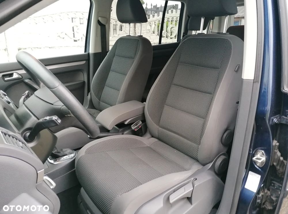 Volkswagen Touran 2.0 TDI DPF DSG Highline - 16