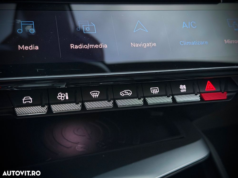 Peugeot 308 1.2 L PureTech Turbo S&S EAT8 Allure Pack - 37