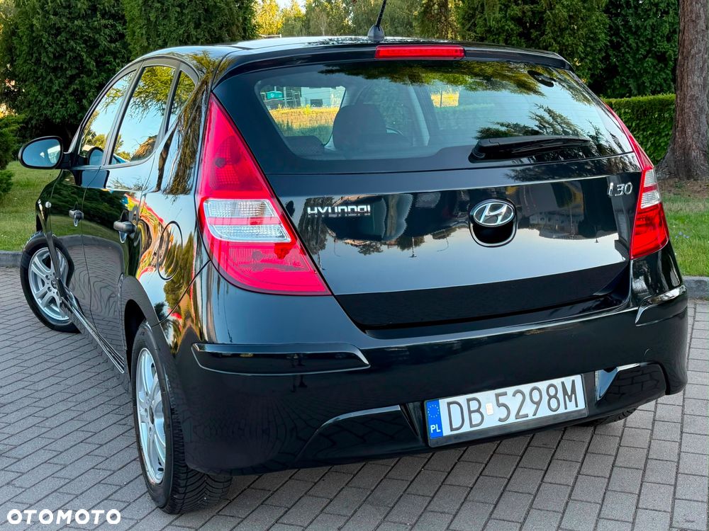 Hyundai i30 1.4 FIFA WM Edition - 19