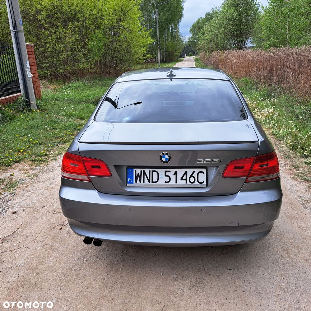 BMW Seria 3 325i - 5
