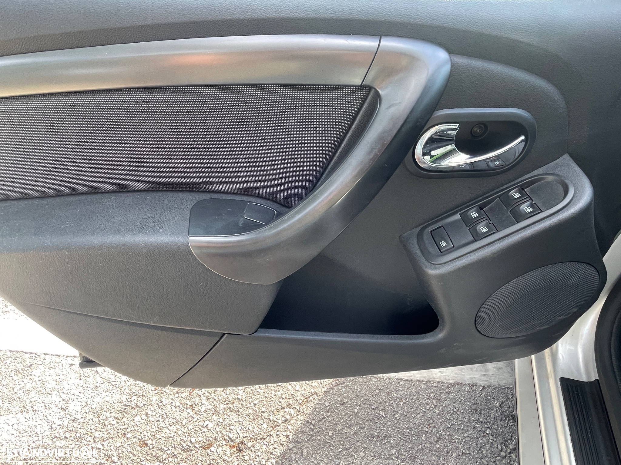 Dacia Duster 1.5 dCi Prestige - 6
