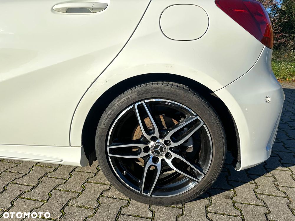 Mercedes-Benz Klasa A 220 4-Matic AMG Line - 11