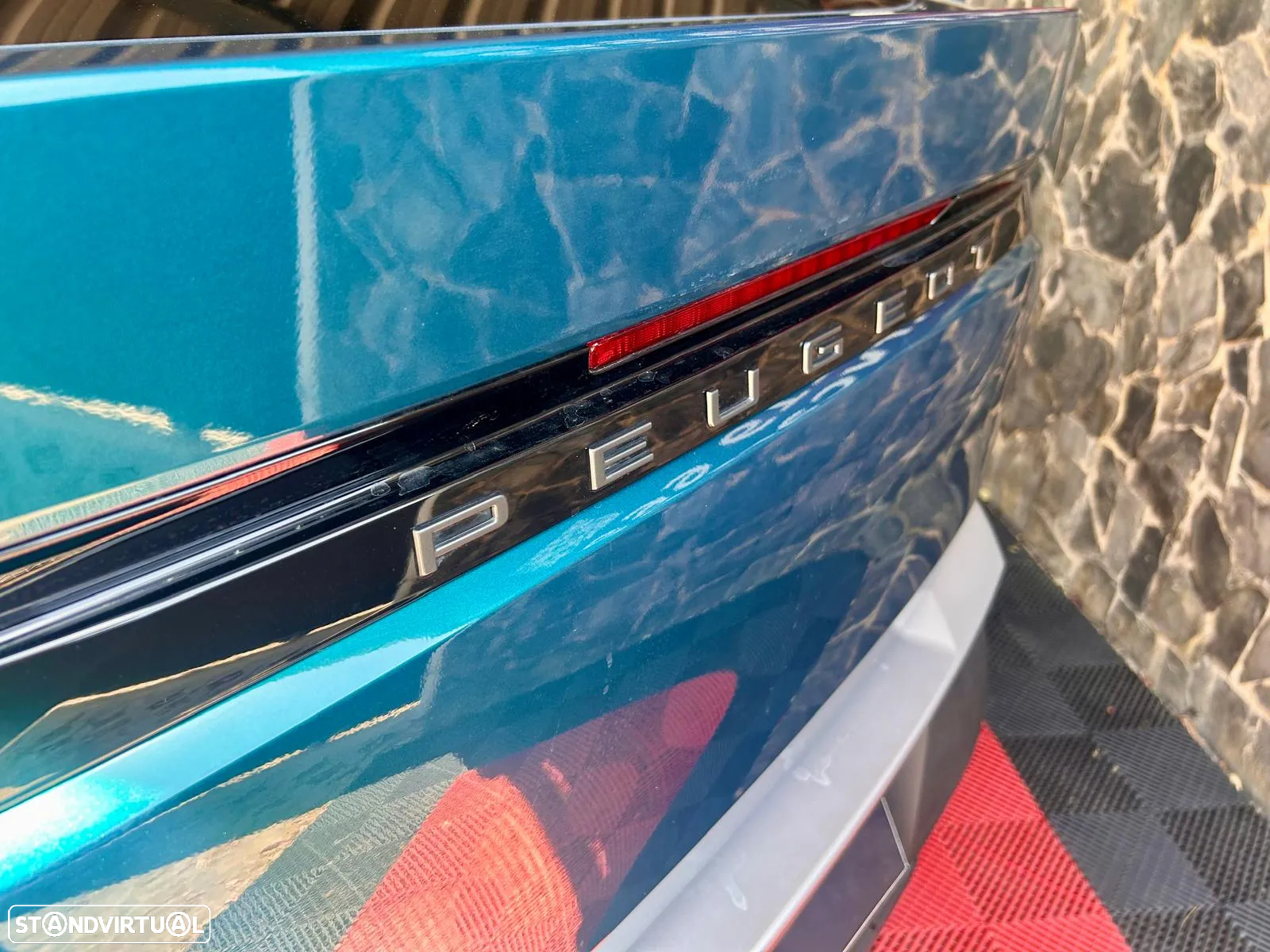 Peugeot 3008 1.2 Hybrid Allure e-DCS6 - 19