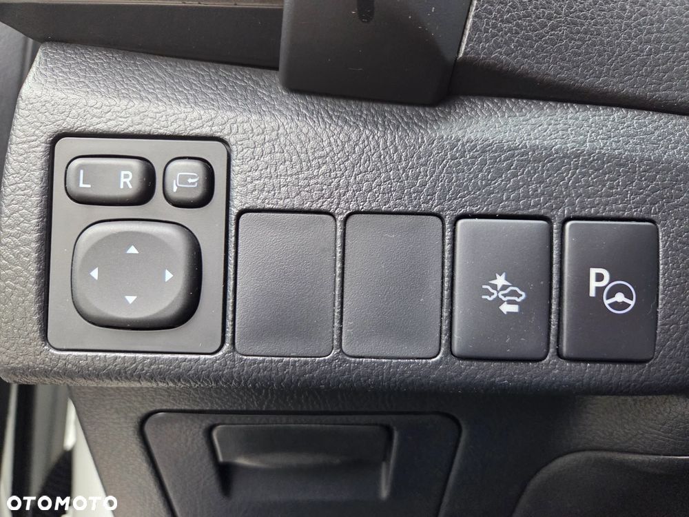 Toyota Auris 1.6 Selection MS - 19