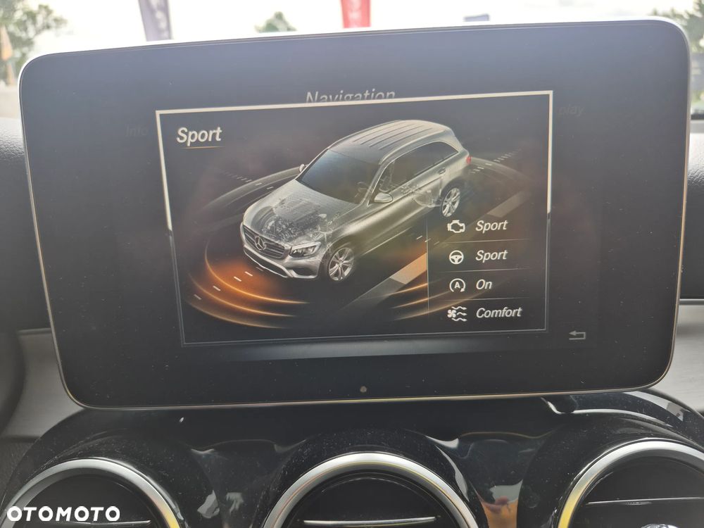 Mercedes-Benz GLC 300 4-Matic - 17