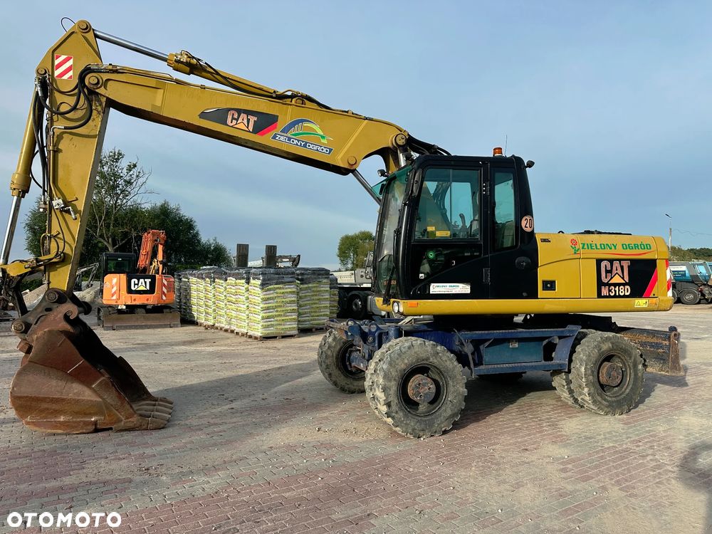 Caterpillar 318 D - 3