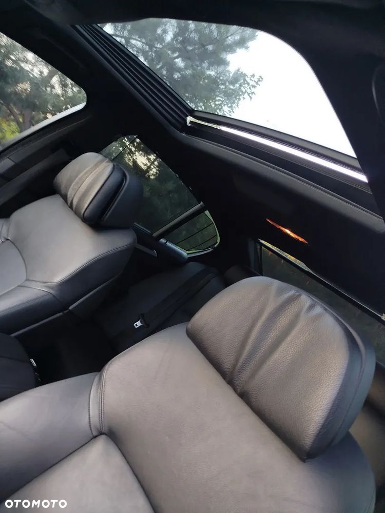 BMW Seria 5 528i - 25
