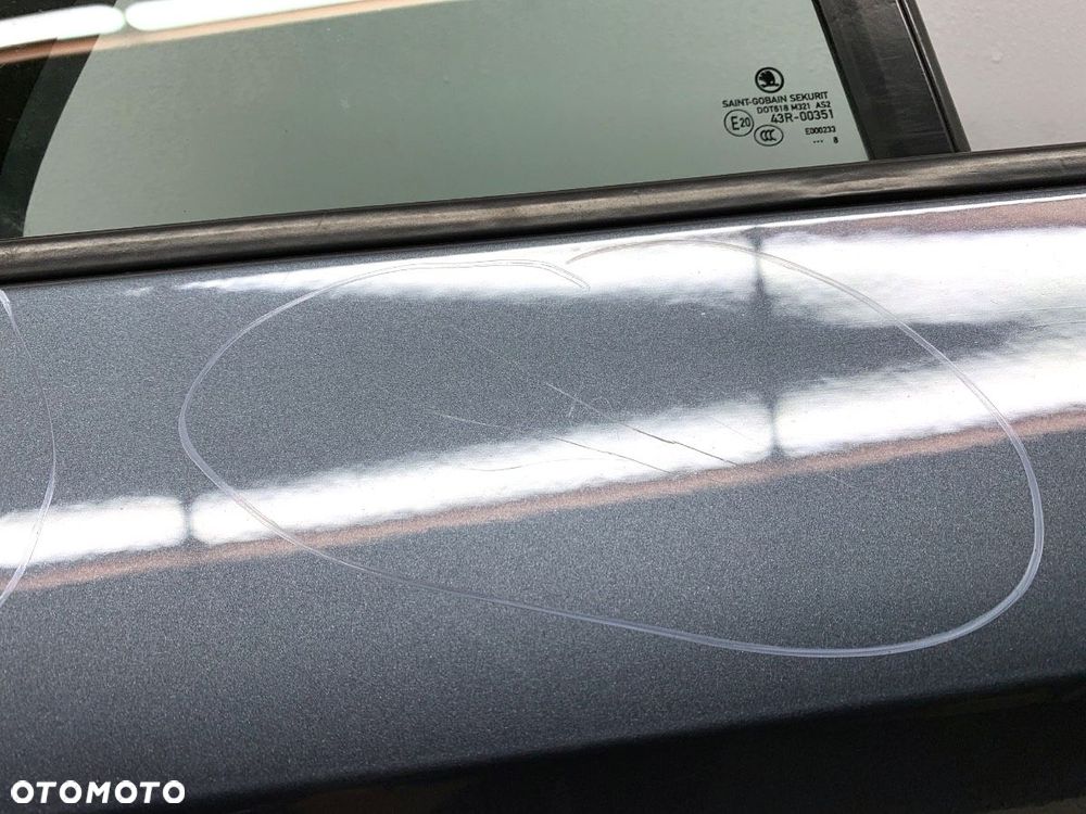 DRZWI PRAWY TYŁ  SKODA FABIA III Kombi (NJ5) 2014 - 2022 1.0 55 kW [75 KM] benzyna 2014 - 2022 - 4