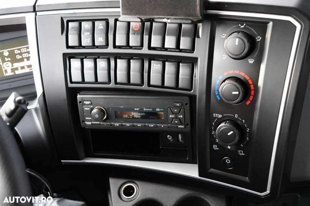 Renault D 240 / 4x2 / CONTAINER / 7.7 M / DHOLLANDIA LIFT / EURO 6 - 30