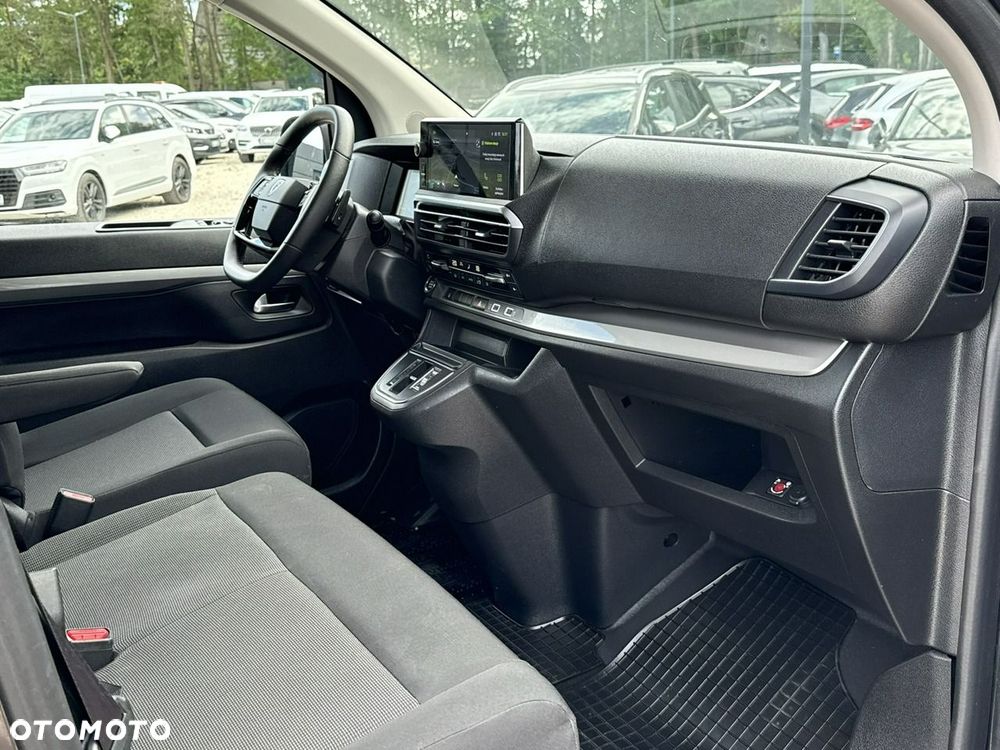 Peugeot Traveller - 15