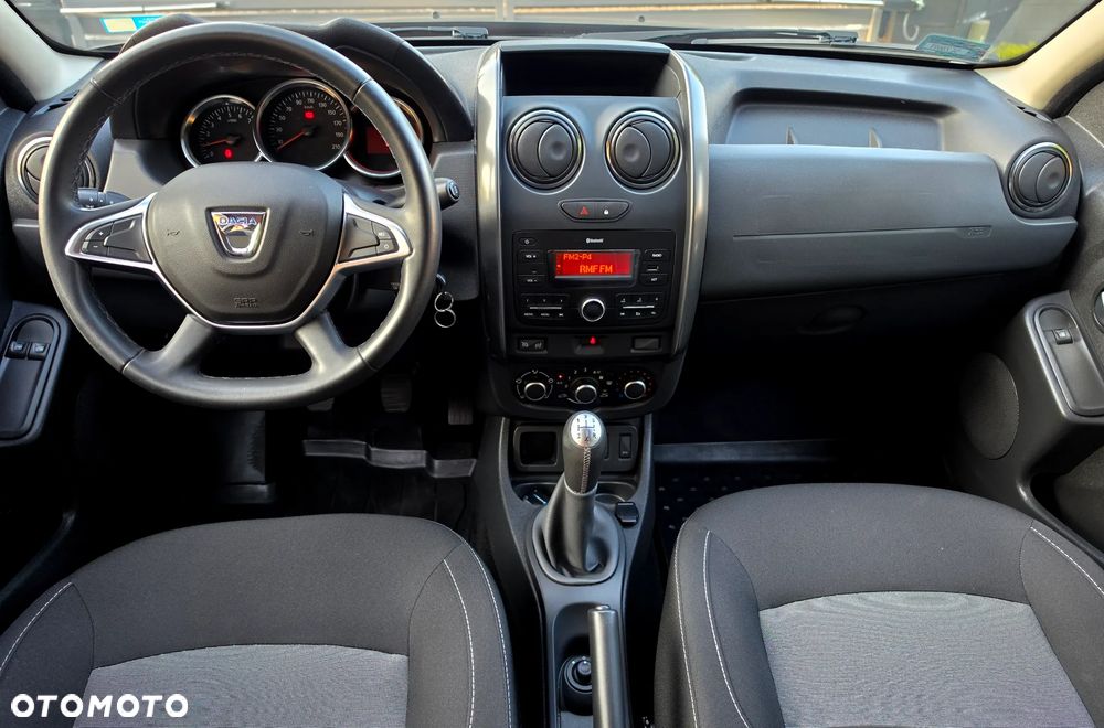 Dacia Duster 1.6 SCe Laureate S&S - 3