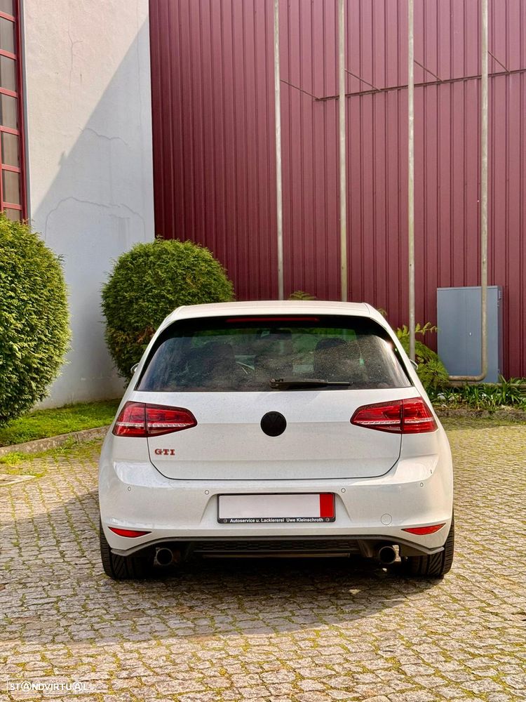 VW Golf 2.0 TSi GTi Performance - 4