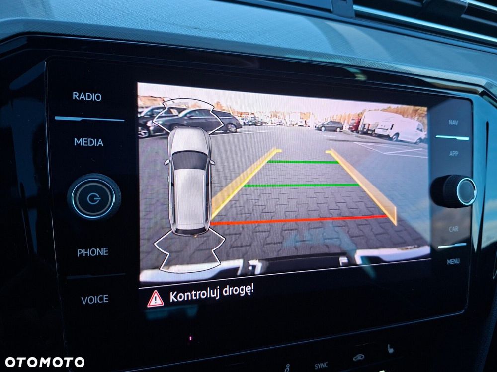 Volkswagen Passat - 26