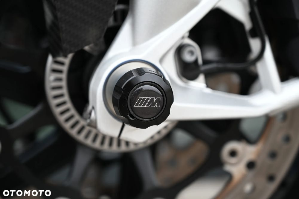 BMW XR - 16