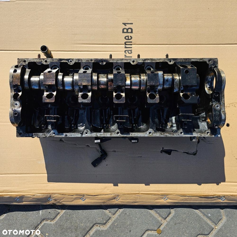 VW T5 2.5 TDI BNZ głowica 070103373 132 000 KM STAN IDEALNY - 1