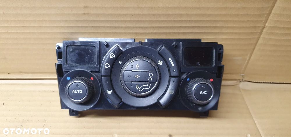 Panel nawiewu klimatyzacji klimy Peugeot 3008 96837481XT - 1