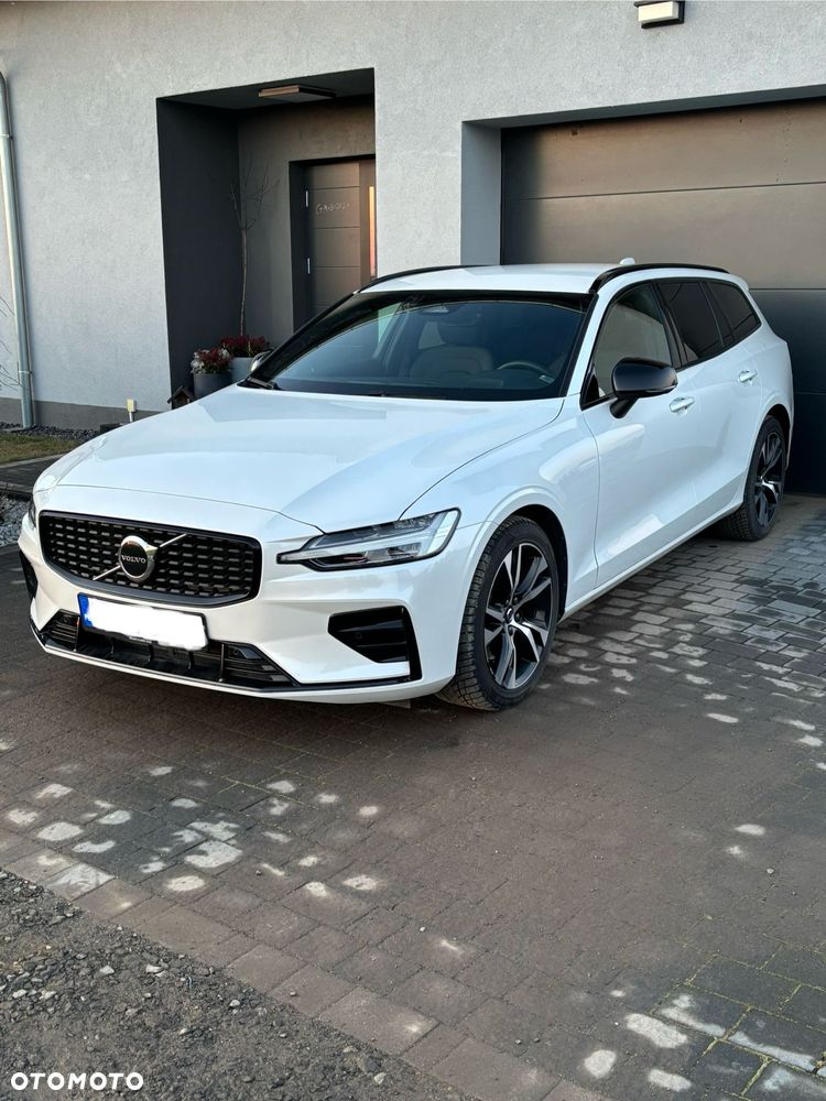 Volvo V60 B4 B Plus Dark - 1