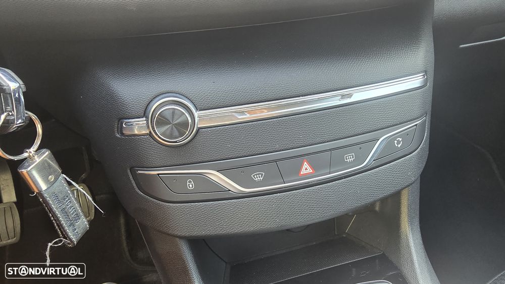 Peugeot 308 1.5 BlueHDi Style - 22