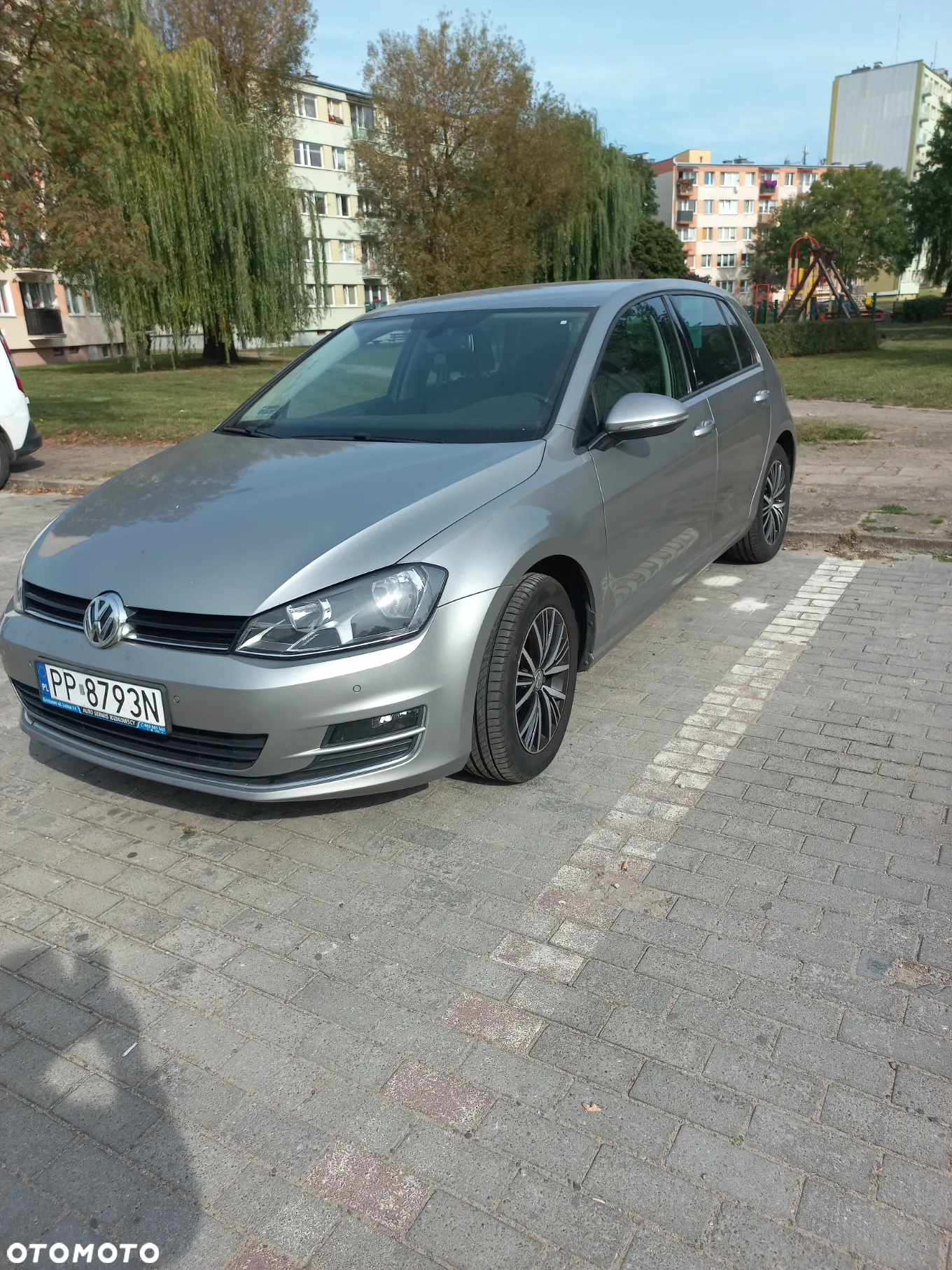 Volkswagen Golf - 2