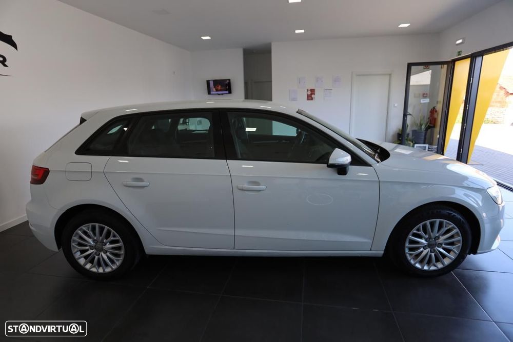 Audi A3 Sportback 1.6 TDI Design - 5