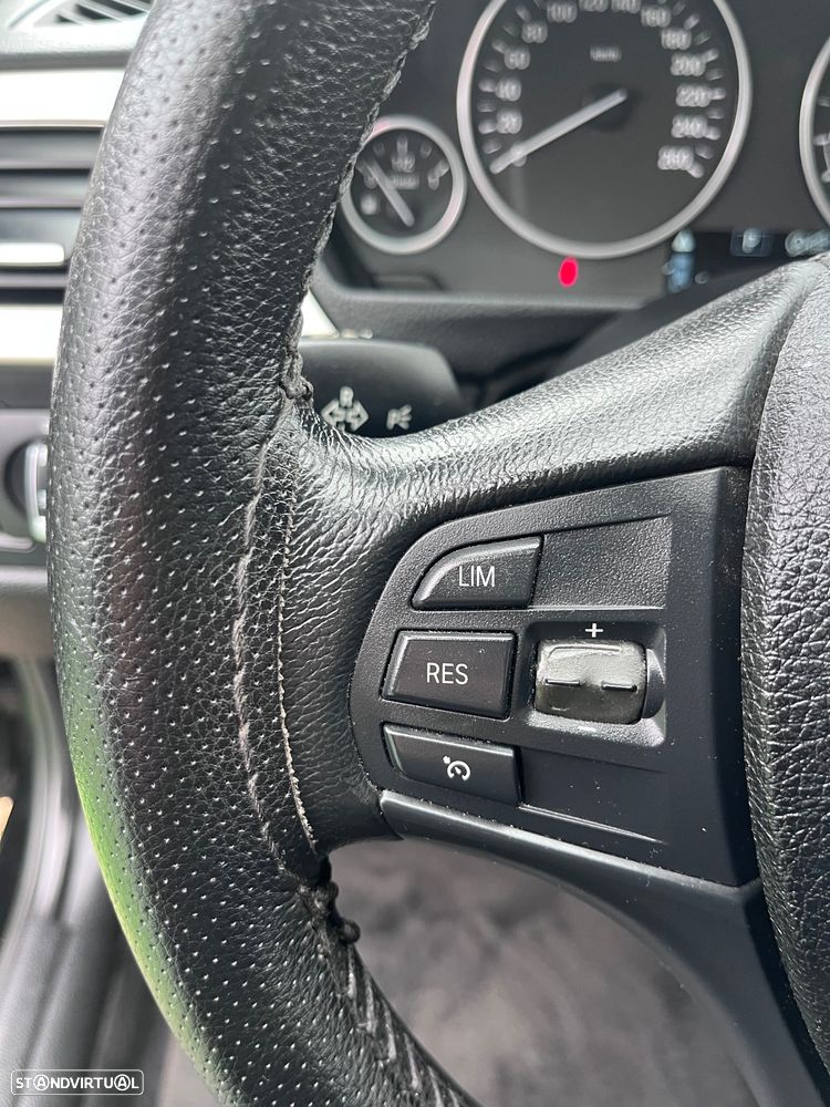 BMW 320 d Touring Aut. Sport Line - 30