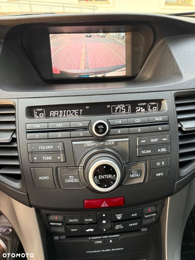 Honda Accord 2.0 Executive Nav - 24