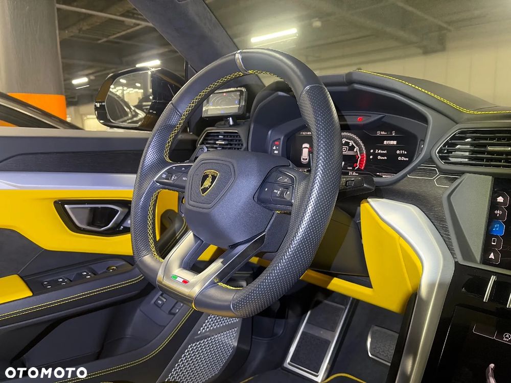 Lamborghini Urus - 8