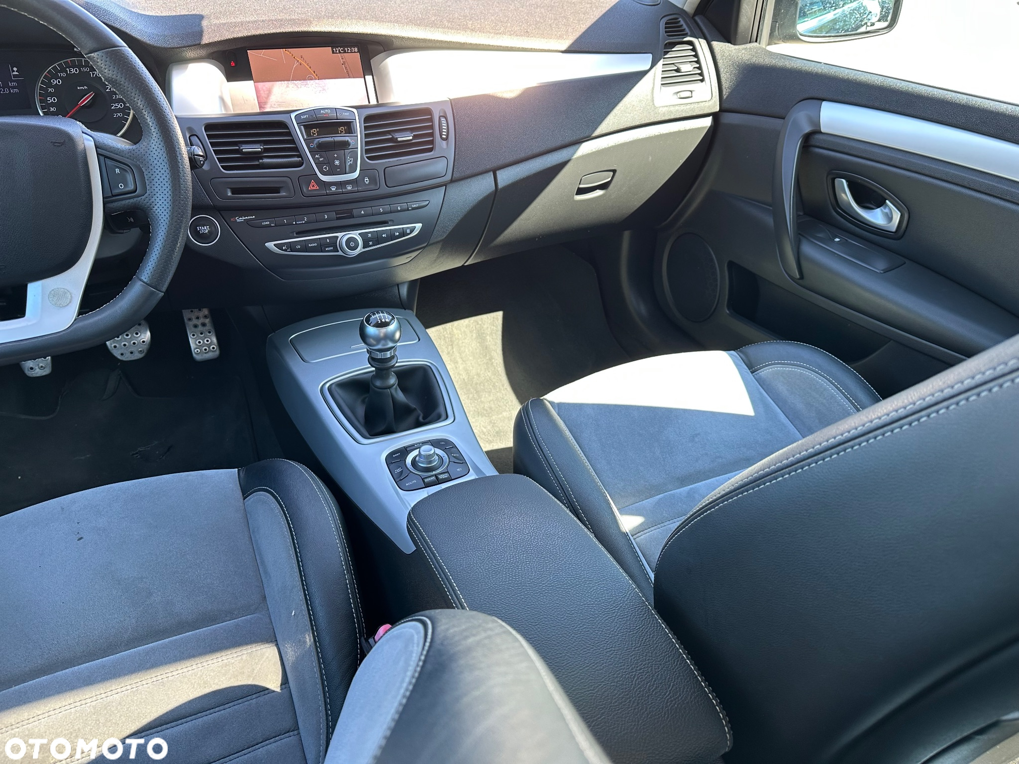 Renault Laguna Grandtour 2.0 dCi FAP GT - 37