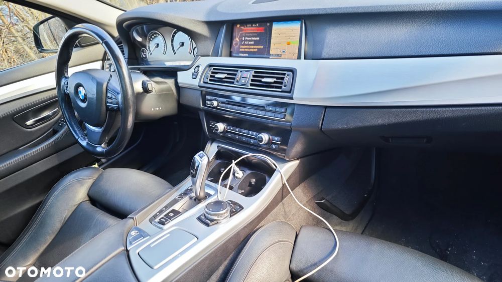 BMW Seria 5 520d xDrive Luxury Line - 7