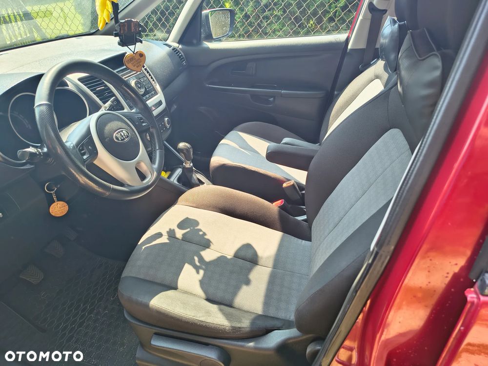 Kia Venga 1.6 M - 8