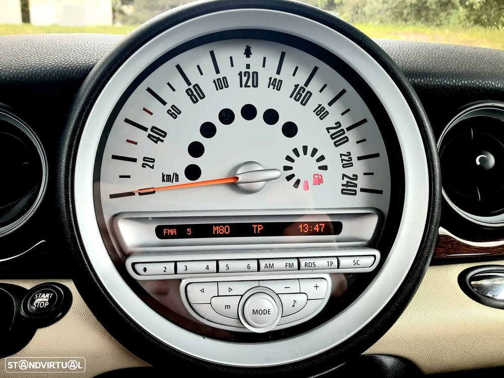 MINI Clubman Cooper D - 14