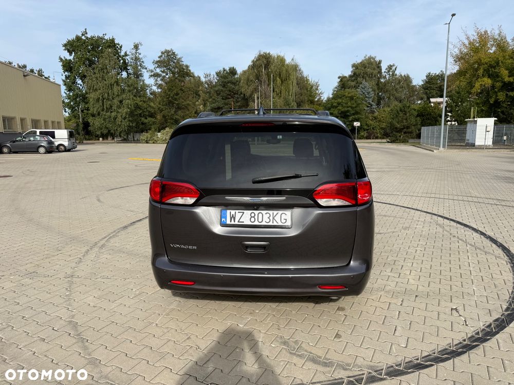 Chrysler Voyager - 4
