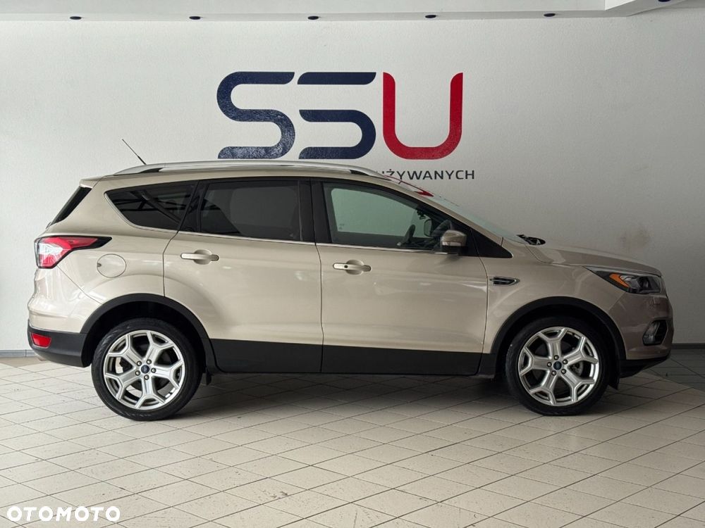 Ford Kuga - 12