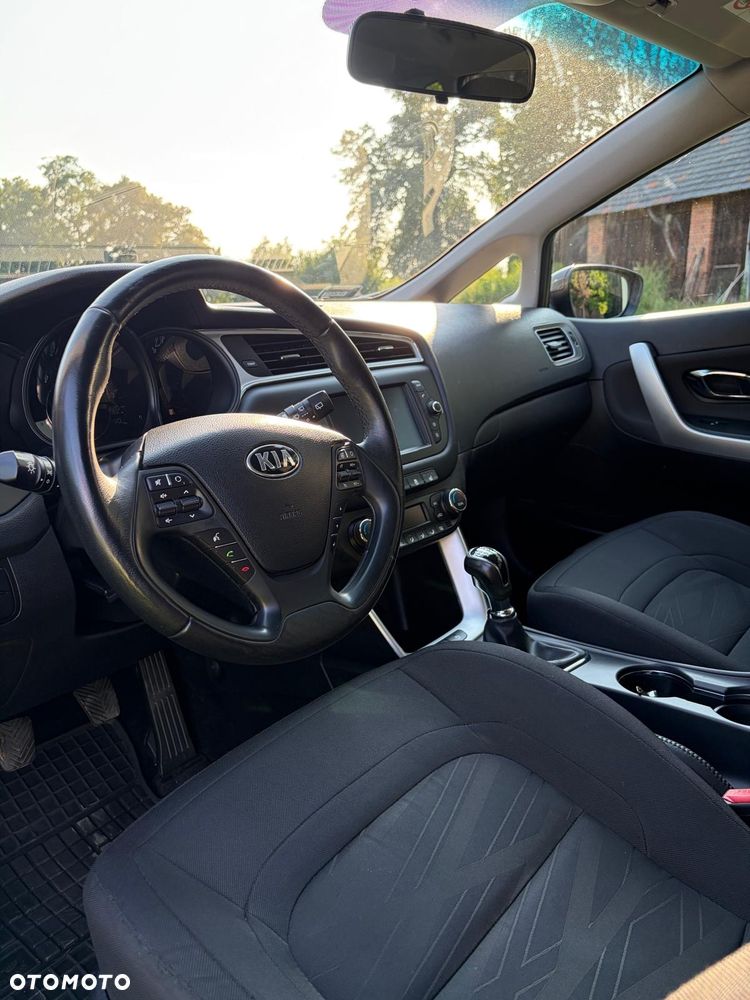 Kia Ceed 1.6 GDI Smart Plus - 12