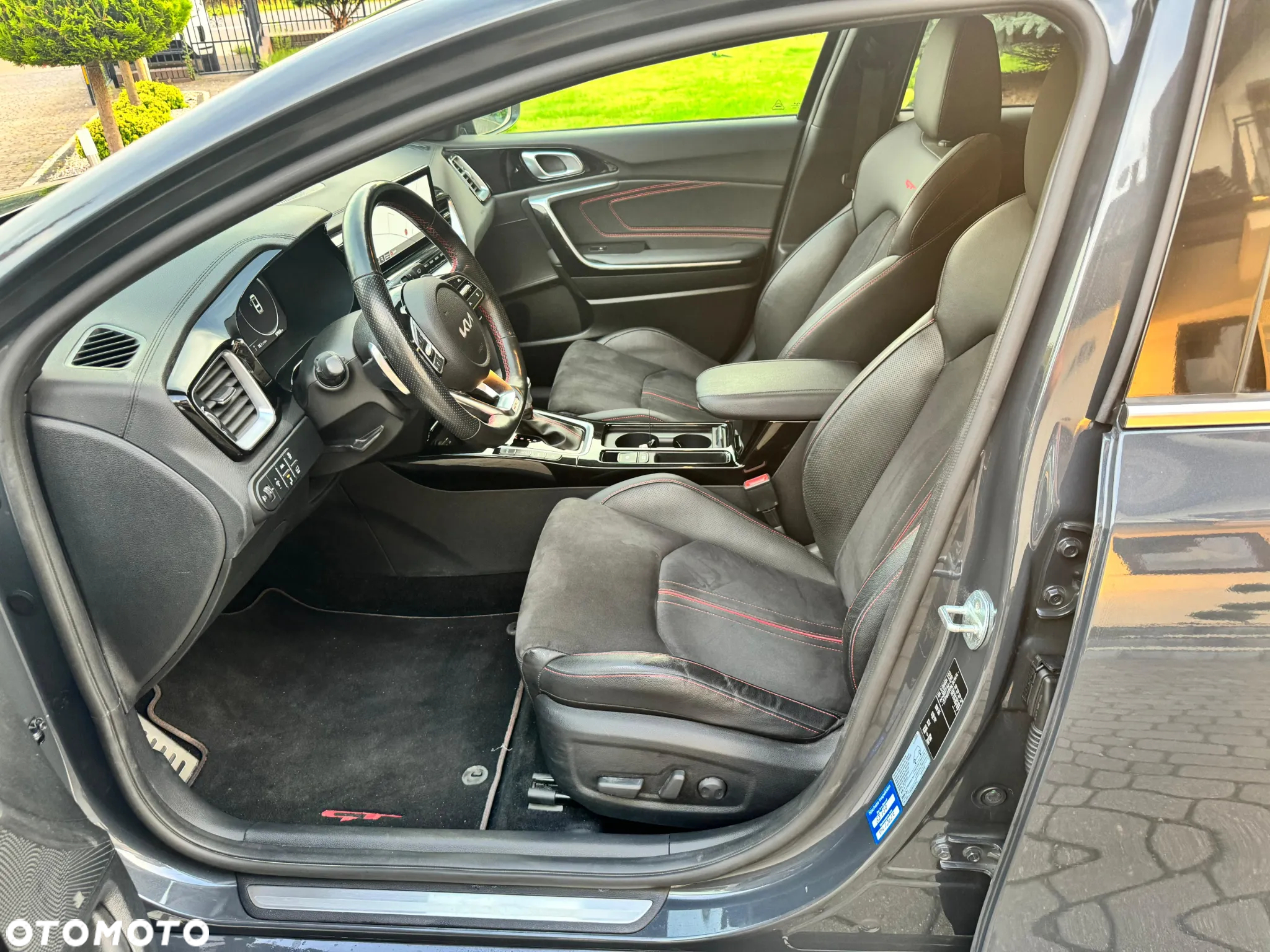 Kia ProCeed 1.6 T-GDI GT DCT - 12