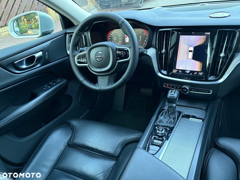 Volvo V60 Cross Country D4 AWD Geartronic Pro - 6