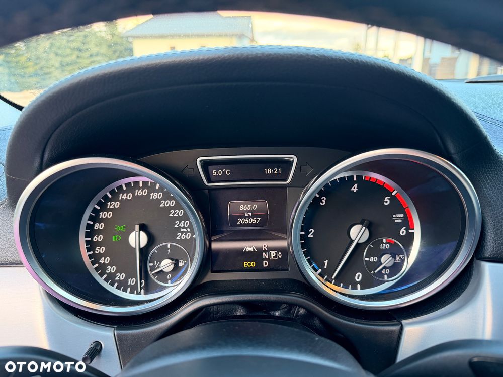 Mercedes-Benz ML 350 BlueTEC 4-Matic - 11