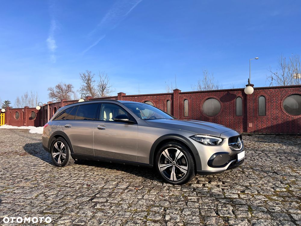 Mercedes-Benz Klasa C 200 4Matic 9G-TRONIC - 1