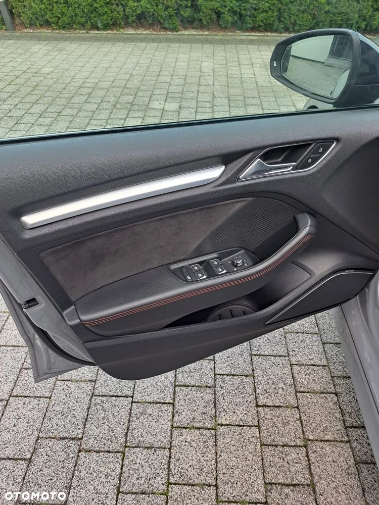 Audi RS3 Limousine TFSI quattro S tronic - 4